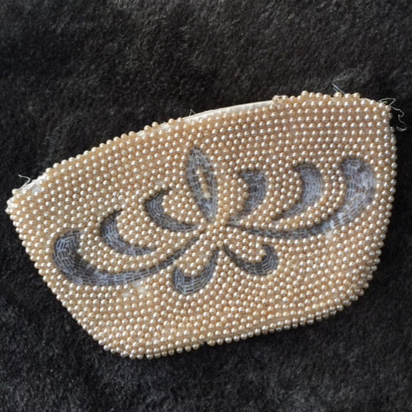 Vintage Handbags - ***Vintage Handmade Beaded Sequin Clutch